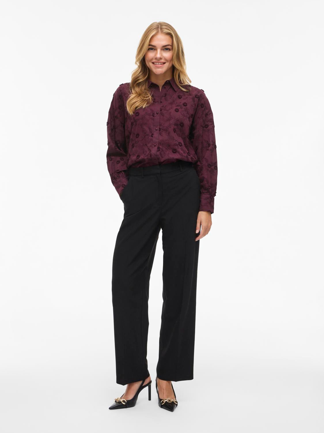 model_shot-front_full